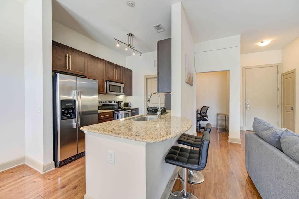 Cozy Apt Nrg Pool,Wi-Fi, Free Parking, Petsok! Houston Exteriör bild
