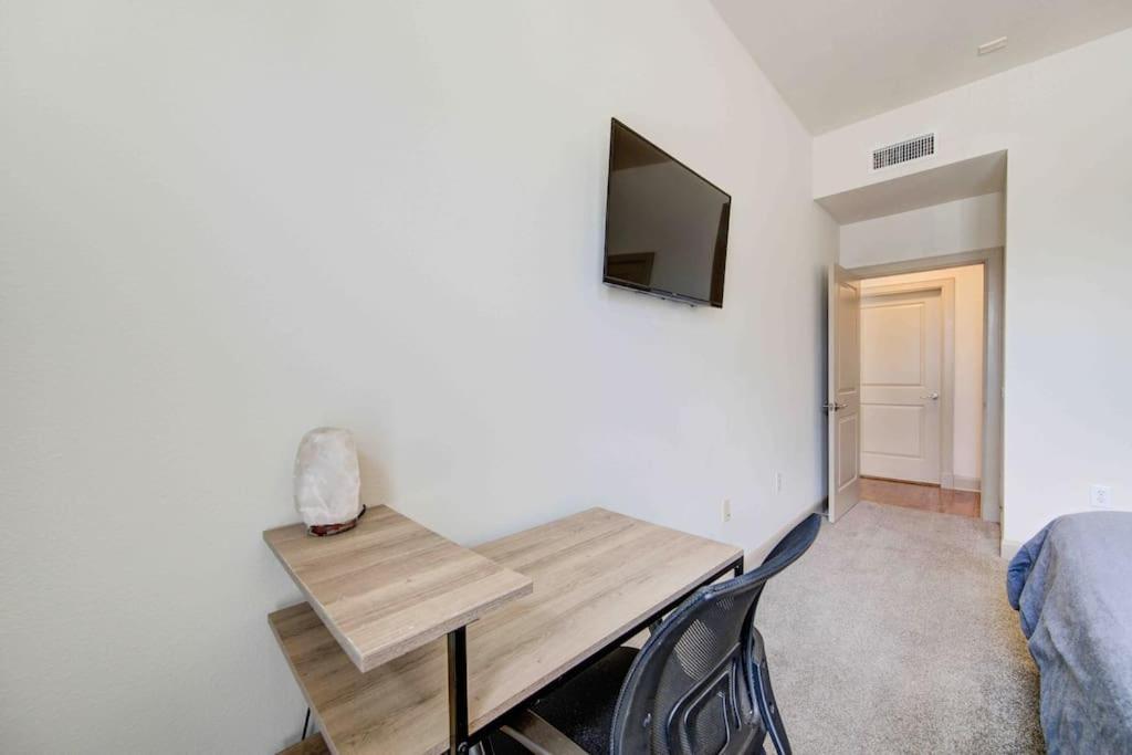 Cozy Apt Nrg Pool,Wi-Fi, Free Parking, Petsok! Houston Exteriör bild